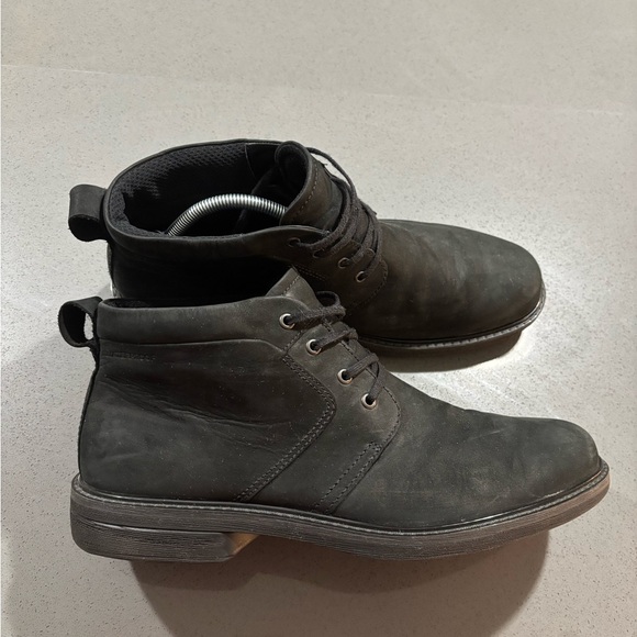 Ecco Other - ECCO Men's Turn II Waterproof Lace Chukka Boots Size 11 Black Leather Casual